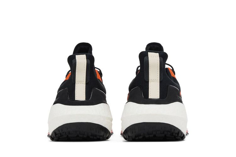 Кроссовки Adidas UltraBoost 22 Cold.RDY 2.0 'Black Impact Orange'
