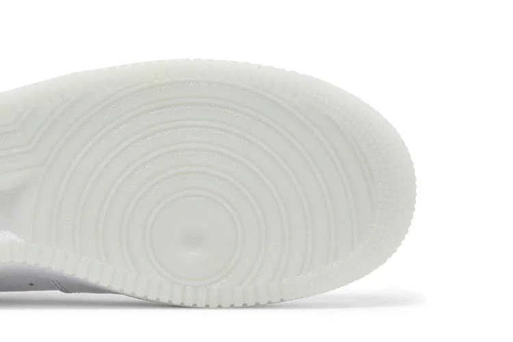 Krossovki-Nike-Air-Force-1-Jewel-Color-of-the-Month-Triple-White-4