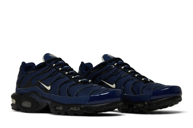 Krossovki-Nike-Air-Max-Plus-Midnight-Navy-7