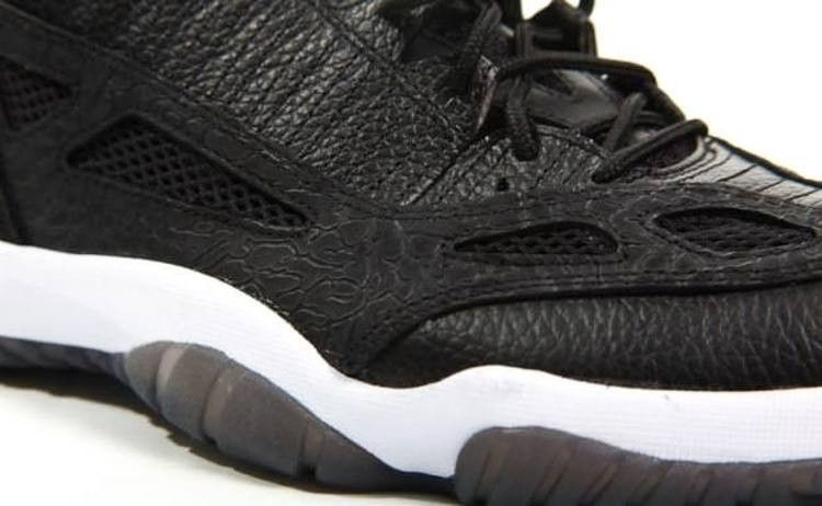 Кроссовки Air Jordan 11 Retro Low IE 'Black Charcoal Red' 2011