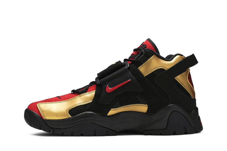 Кроссовки Nike Air Barrage Mid 'Metallic Gold'
