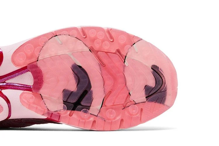 Krossovki-Unheardof-x-adidas-Adistar-Cushion-3-Captain-Piggy-4