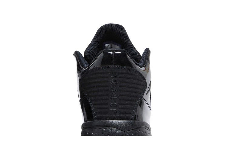 jordan-max-aura-2-gs-triple-black-cn8094-005_06