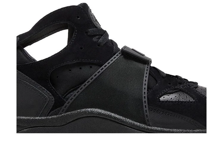 Кроссовки Nike Air Trainer Huarache 'Triple Black'