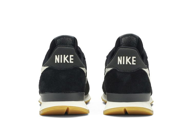 Кроссовки Nike Wmns Internationalist 'Black Gum'