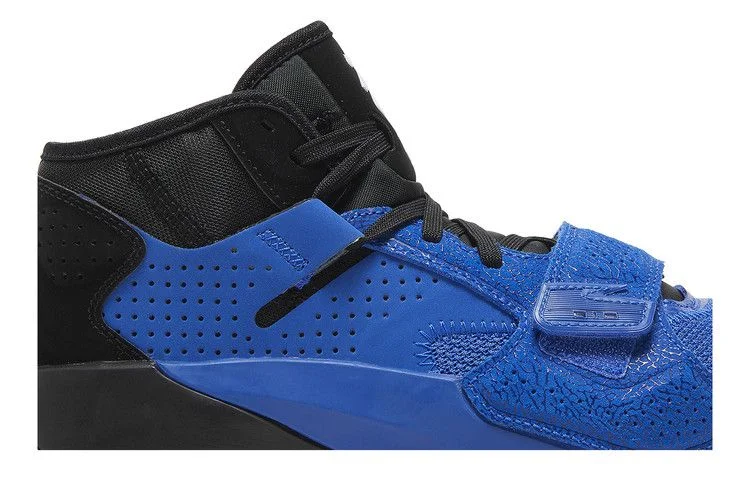 Krossovki-Air-Jordan-Zion-2-GS-One-Never-Done-1