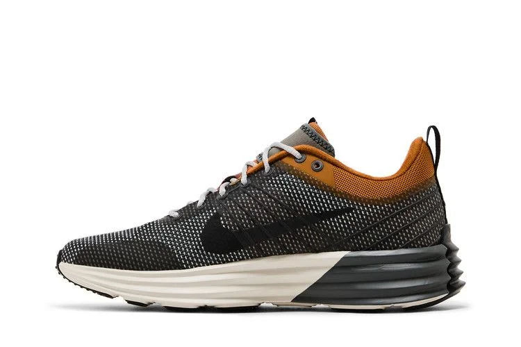 Krossovki-Nike-Lunar-Roam-SE-Metallic-Pewter-Desert-Bronze-2