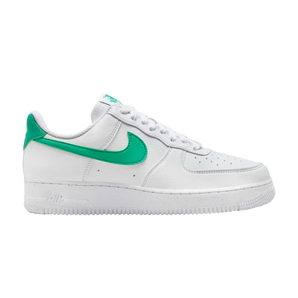 Krossovki-Nike-Wmns-Air-Force-1-07-SE-Next-Nature-White-Stadium-Green