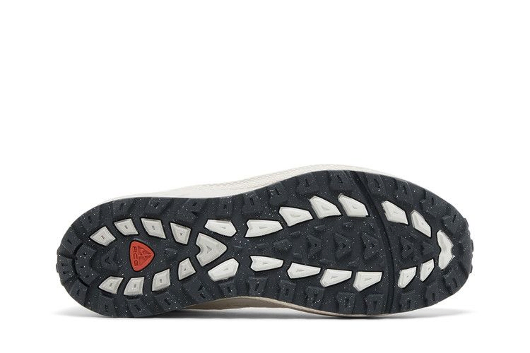 Кроссовки Nike ACG Air Exploraid 'Sail Light Orewood'