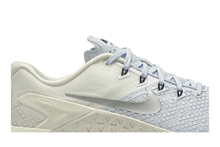 Кроссовки Nike Wmns Metcon 4 XD MTLC 'Half Blue'