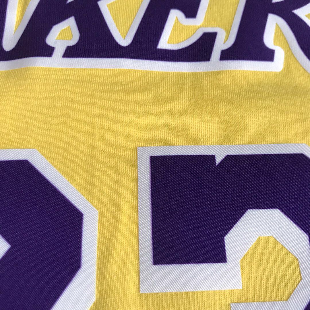 Футболка 2018-19 LeBron James Lakers Gold Icon Tee