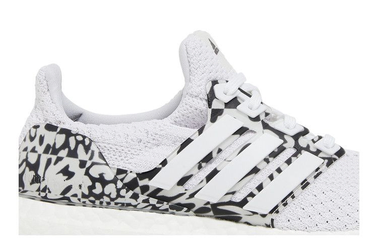 wmns-ultraboost-5-0-dna-multi-pattern-white-gx9331_01