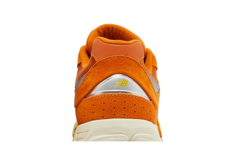 Кроссовки New Balance Men's 2002R 'Ginger Lemon'