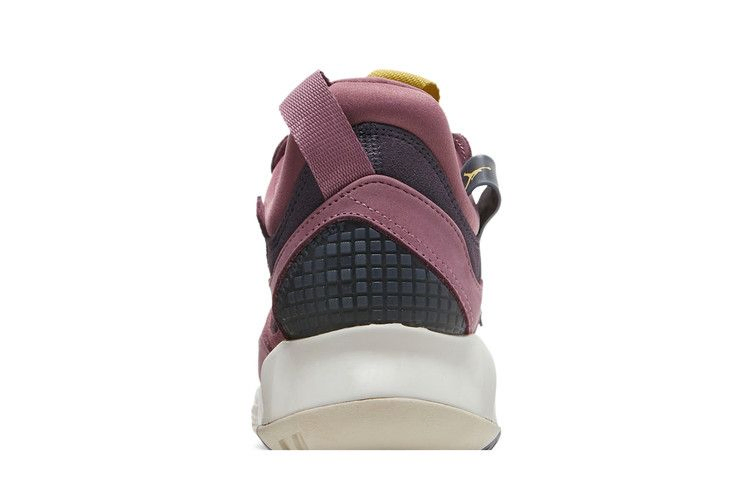 Кроссовки Air Jordan Wmns Jordan MA2 'Light Mulberry'