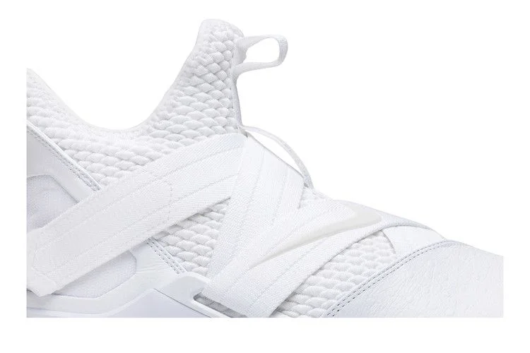 Krossovki-Nike-LeBron-Soldier-12-SFG-White-1