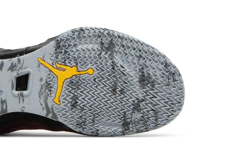 air-jordan-36-year-of-the-tiger-cz2650-002_04