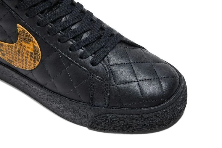 Krossovki-Supreme-x-Nike-Zoom-Blazer-Mid-QS-SB-Black-Snakeskin-8