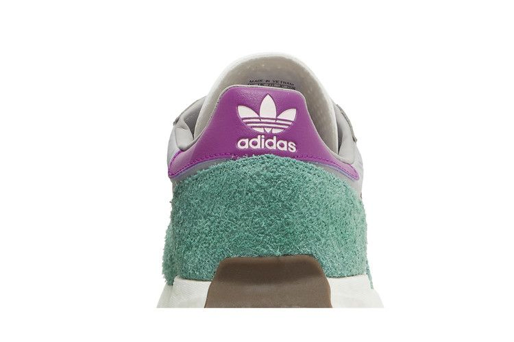 retropy-e5-grey-collegiate-green-h03076_06
