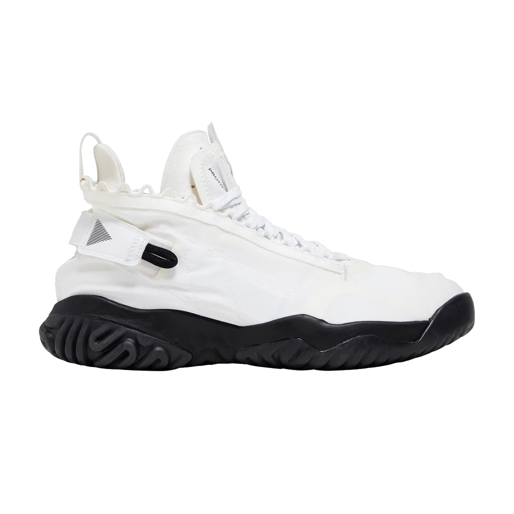 Krossovki-Air-Jordan-Proto-React-White-Black