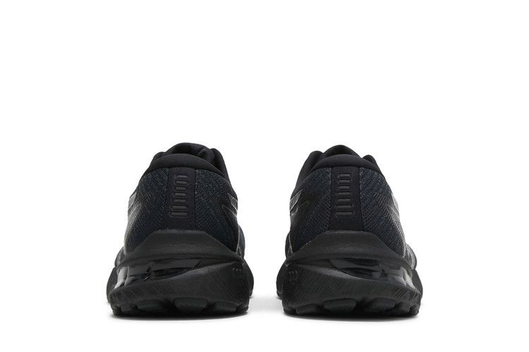 wmns-gt-2000-10-wide-triple-black-1012b044-001_05