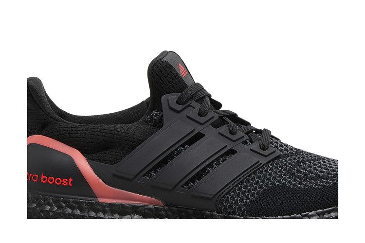 Кроссовки adidas UltraBoost 1.0 'Black Solar Red Gum'