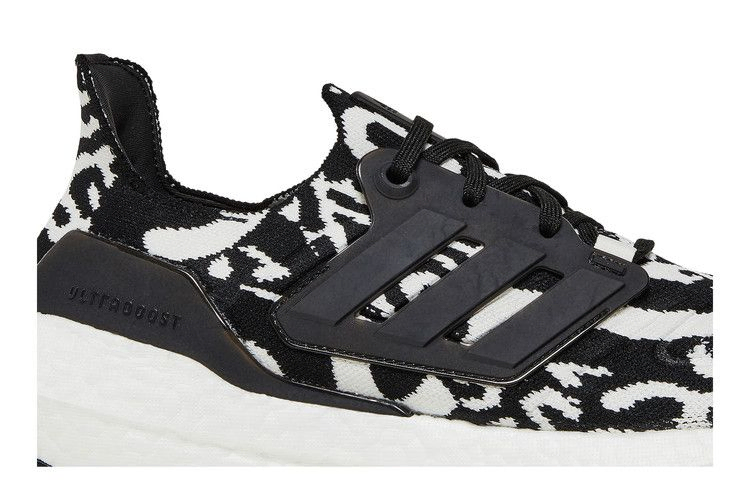 ultraboost-22-zebra-gx6300_01