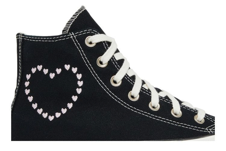 chuck-taylor-all-star-high-embroidered-hearts-black-a01602c_01