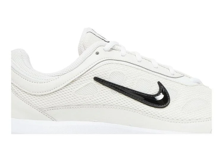 Krossovki-Nike-Air-Max-AP-Summit-White-Black-1