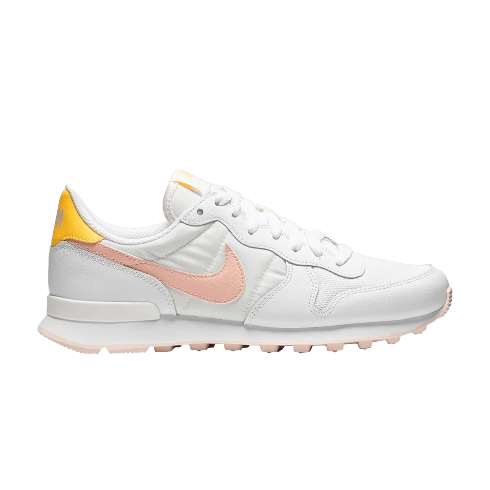 Krossovki-Nike-Wmns-Internationalist-White-Arctic-Orange