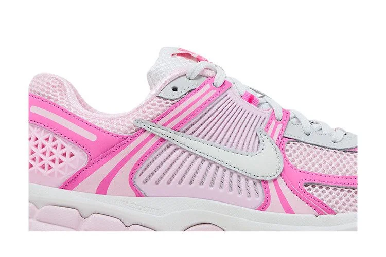 Кроссовки Nike Wmns Air Zoom Vomero 5 'Hyper Pink'