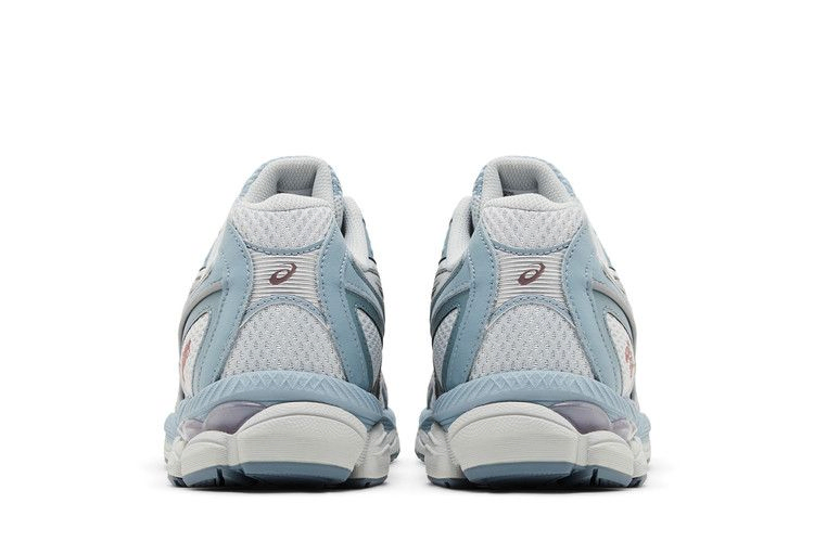 gel-nyc-2055-glacier-dolphin-grey-1203a542-020_05