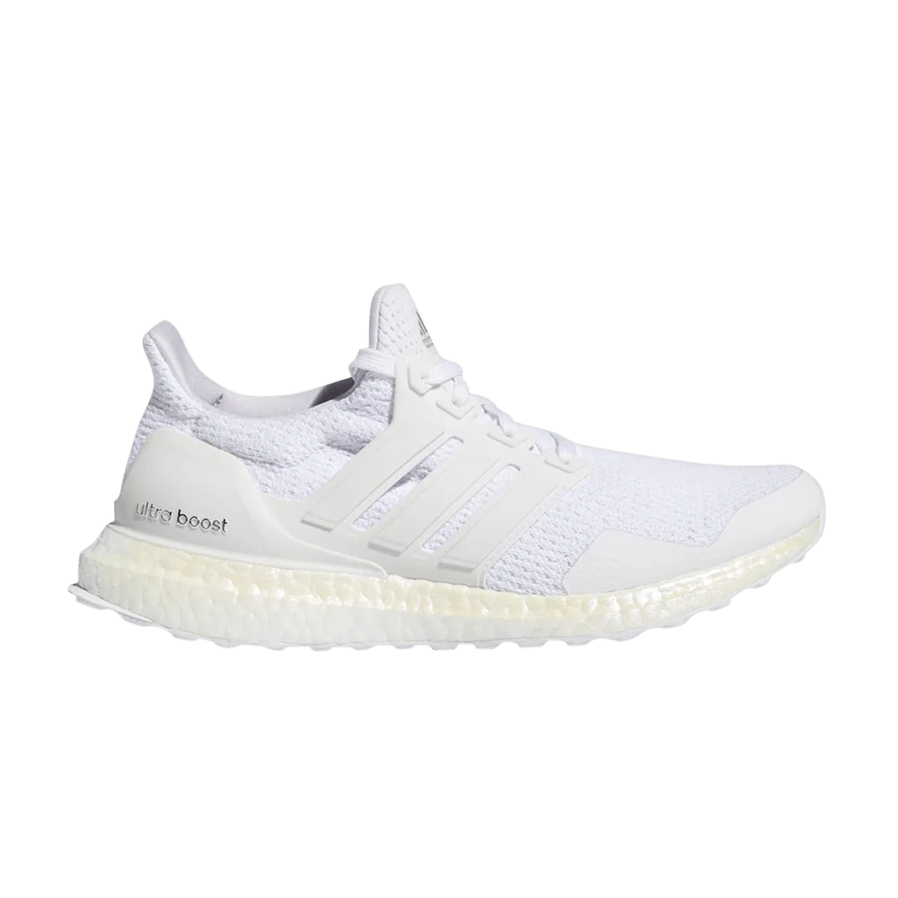 Krossovki-Adidas-Wmns-UltraBoost-Aged-Boost-Triple-White