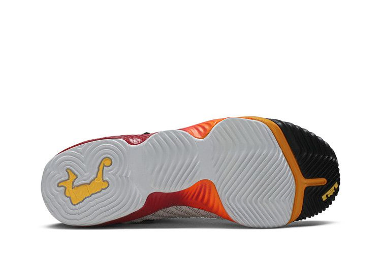 lebron-16-gs-space-travel-aq2465-188_03