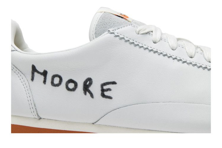 kenny-moore-x-classic-cortez-qs-943088-100_01