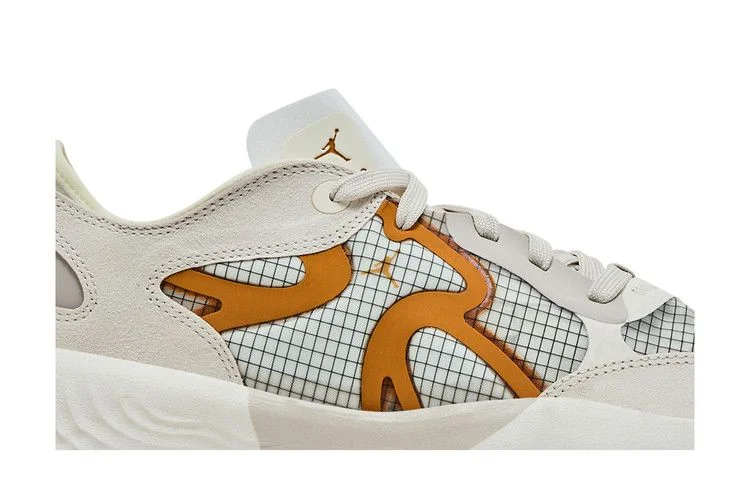 Krossovki-Air-Jordan-Wmns-Jordan-Delta-3-Light-Orewood-Brown-1