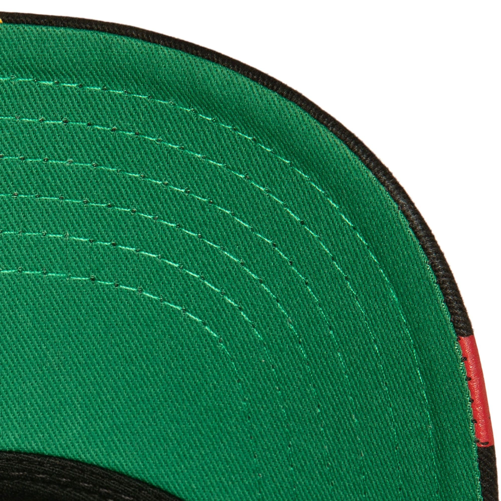 Mitchell-Ness-Brushed-Past-Ya-Pro-Snapback-HWC-Atlanta-Hawks-Hat-3