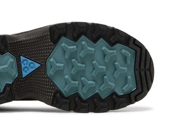 Krossovki-Nike-ACG-Zoom-Gaiadome-GORE-TEX-Triple-Black-4