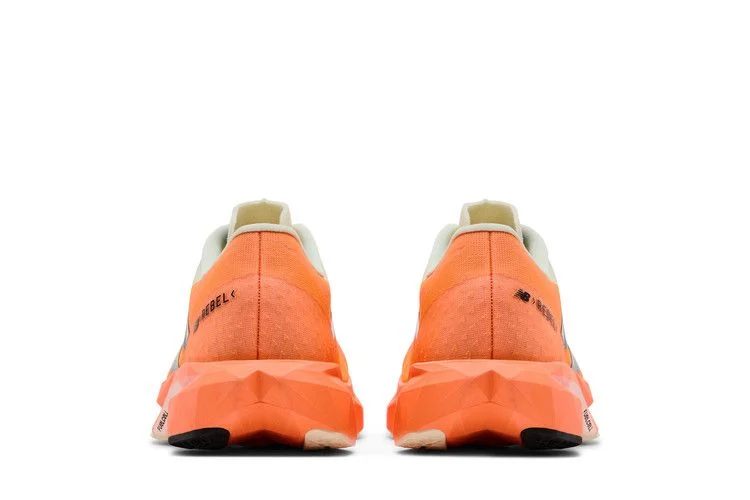 Кроссовки New Balance FuelCell Rebel v4 'Hot Mango'