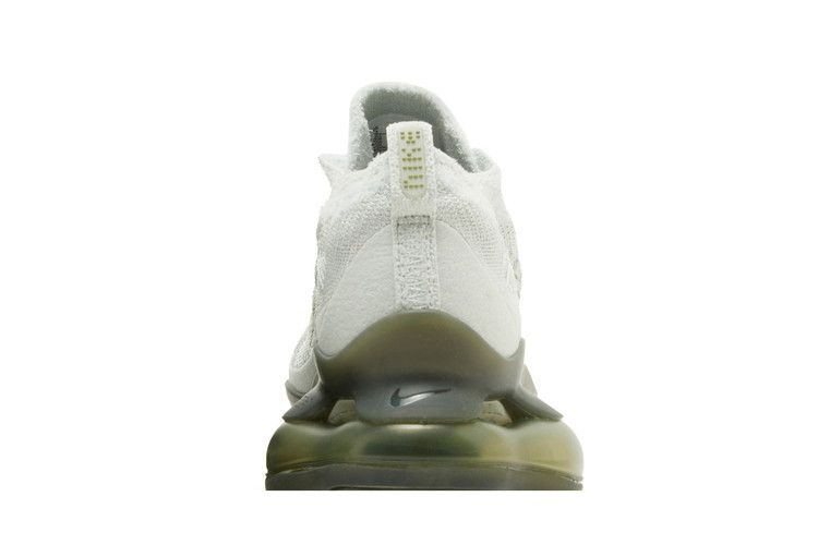 Кроссовки Nike Air Max Scorpion Flyknit 'Light Silver Bronzine'