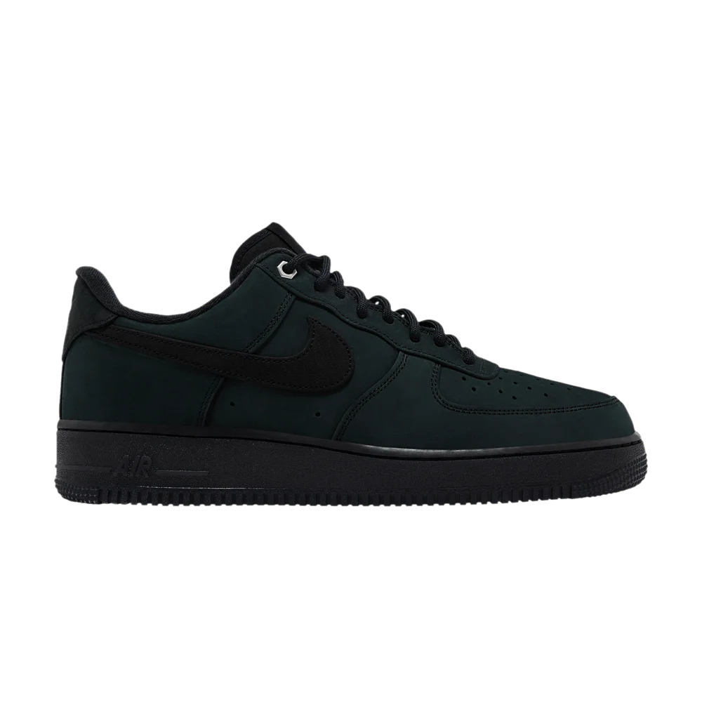 Krossovki-Nike-Air-Force-1-Low-Triple-Black-Nubuck