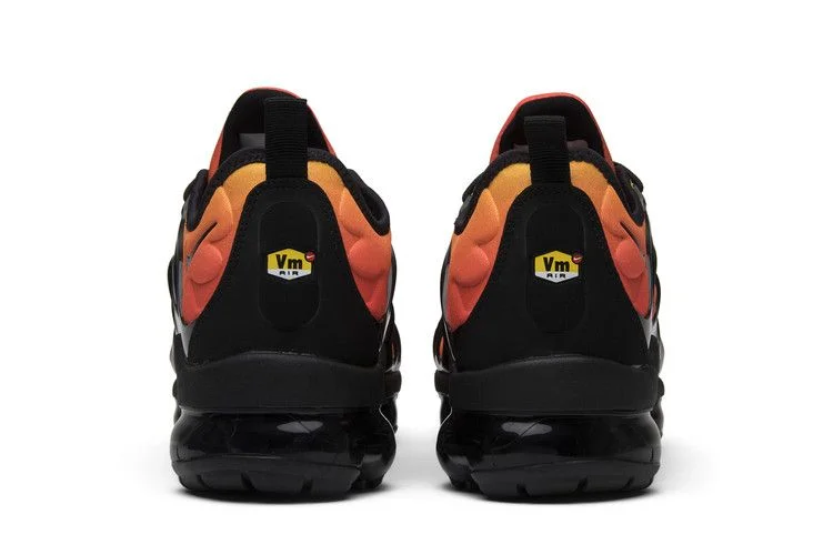 Кроссовки Nike Air VaporMax Plus 'Sunset'