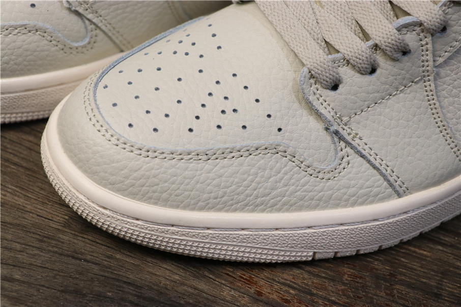 Jordan-1-Mid-Light-Bone-Wolf-Grey-GS-4