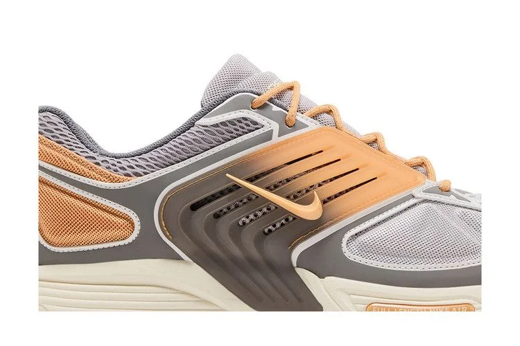 Krossovki-Nike-Pegasus-Wave-Premium-College-Grey-Copper-Moon-1