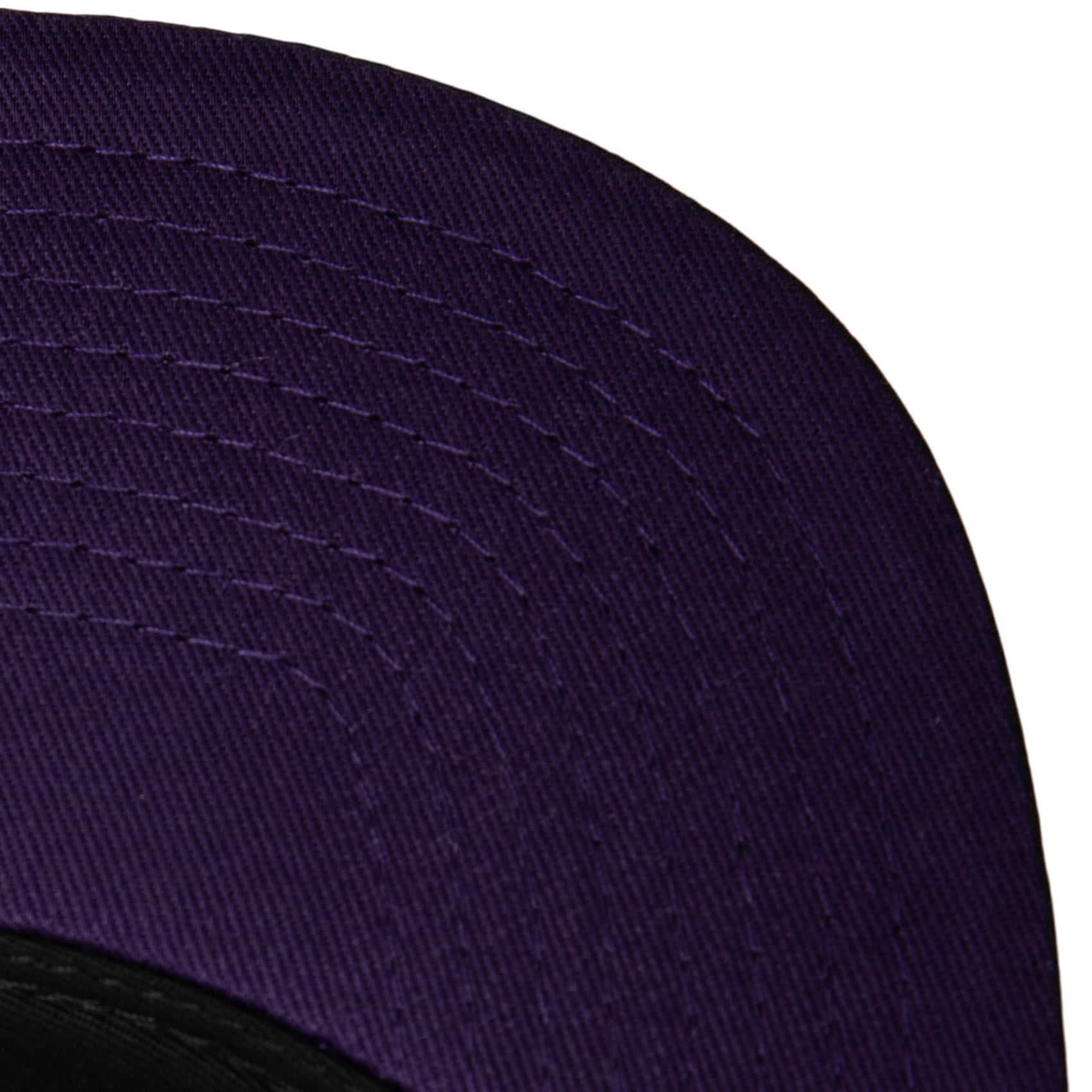 Бейсболка Mitchell & Ness Nylon Szn Deadstock Snapback Los Angeles Lakers Hat