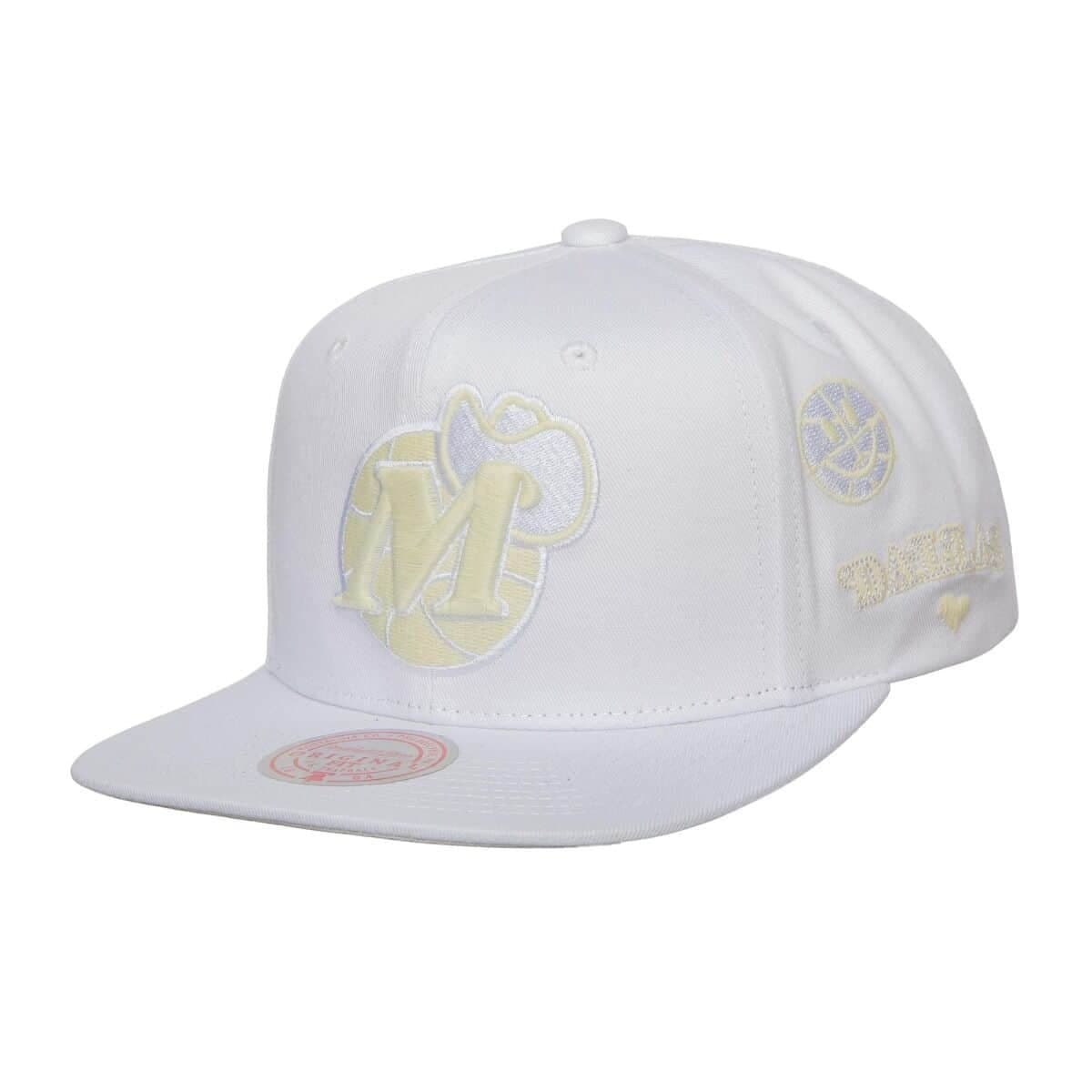 Mitchell-Ness-UV-Reactive-Snapback-HWC-Dallas-Mavericks-Hat-1