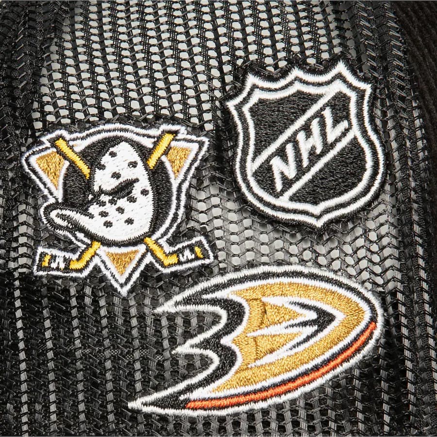 Бейсболка Mitchell & Ness Black Anaheim Ducks Times Up Trucker Adjustable Hat