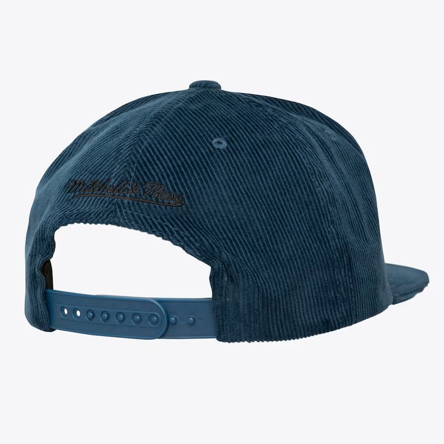 Бейсболка Mitchell & Ness Navy Toronto Blue Jays Cooperstown Collection Corduroy Snapback Hat