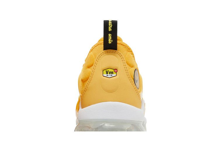 wmns-air-vapormax-plus-go-the-extra-smile-do5874-700_06