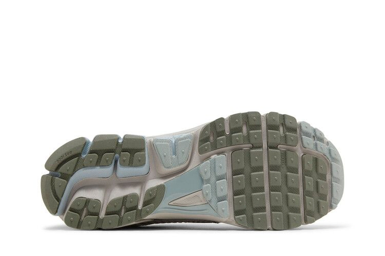 Кроссовки Nike Air Zoom Vomero 5 'Light Orewood Brown'