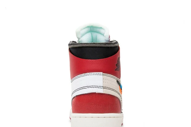 Krossovki-Off-White-x-Air-Jordan-1-Retro-High-OG-Chicago-Sample-6